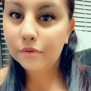 Meet your Posher, Stefany